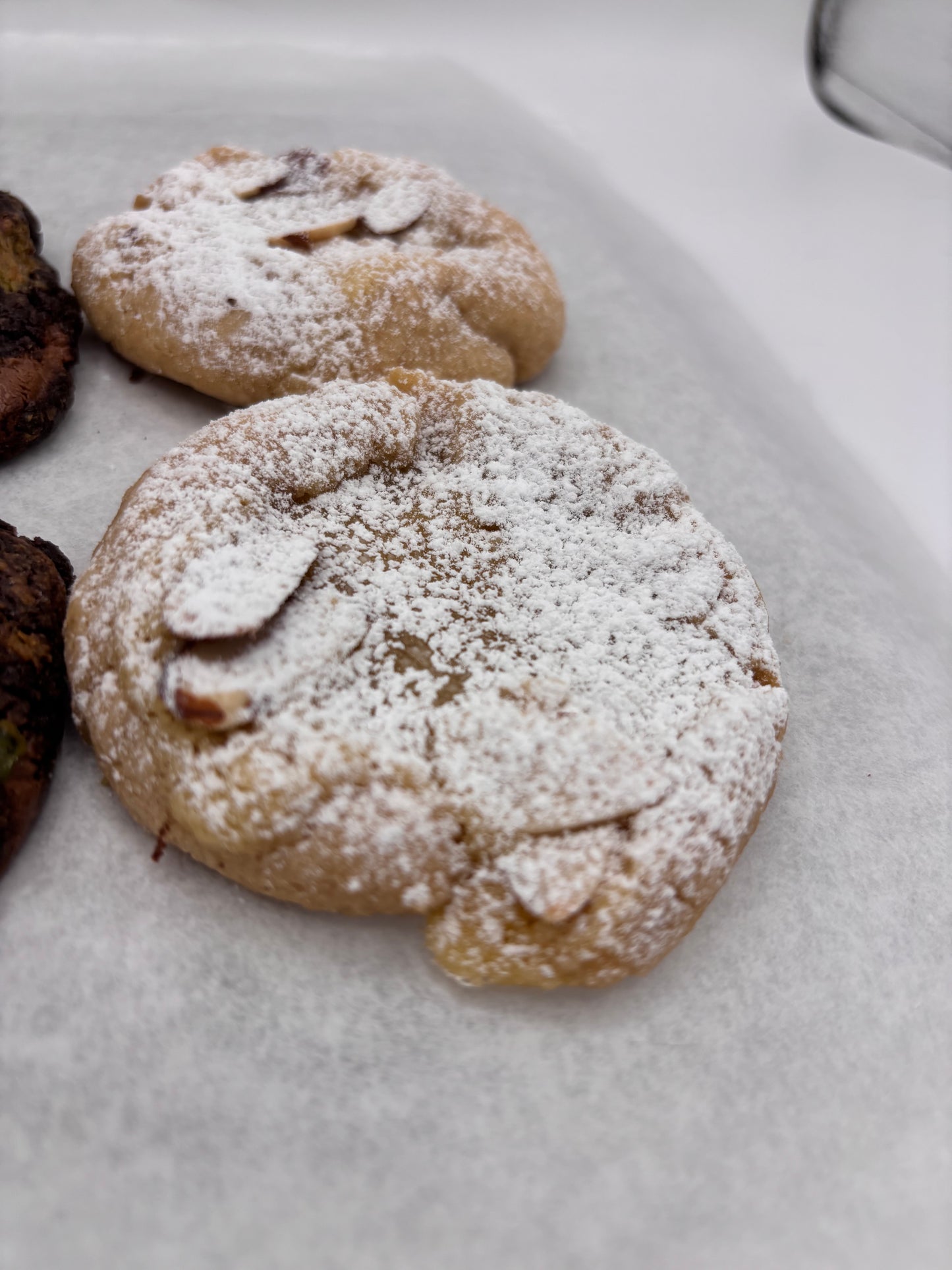 (4) Almond Croissant Cookies 200mg